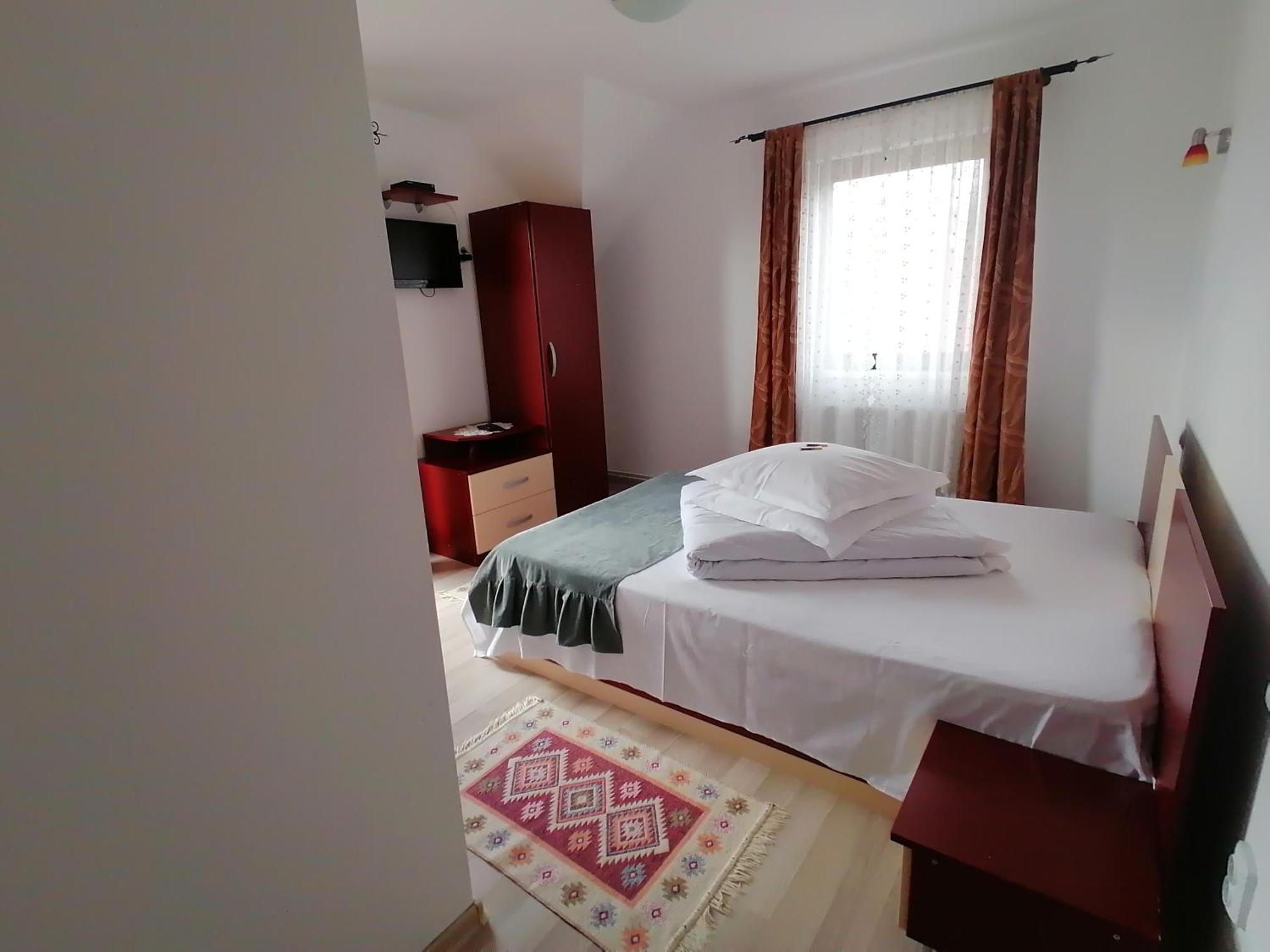 Garofita Pietrei Craiului Hotel Pestera  Luaran gambar