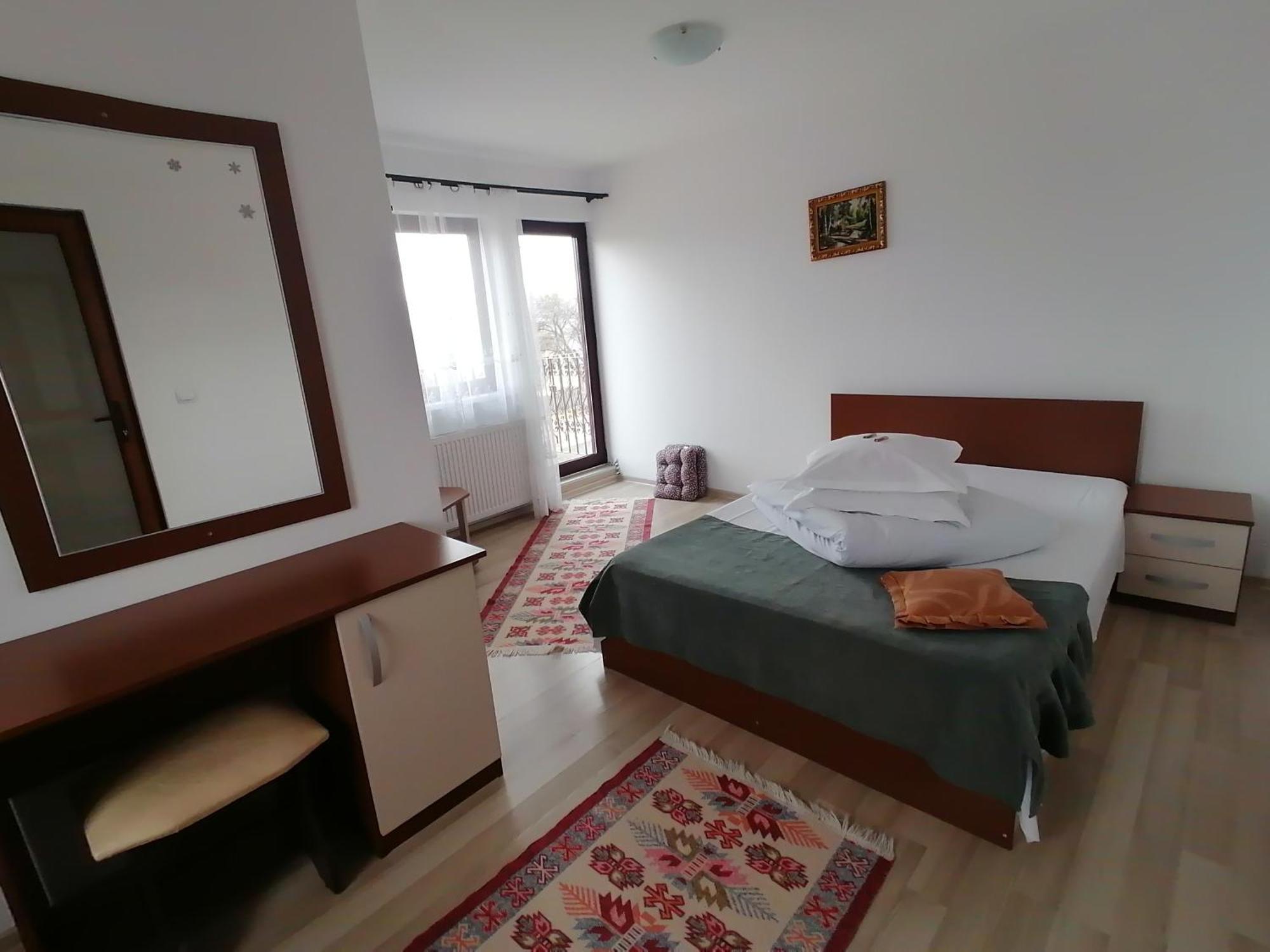 Garofita Pietrei Craiului Hotel Pestera  Luaran gambar