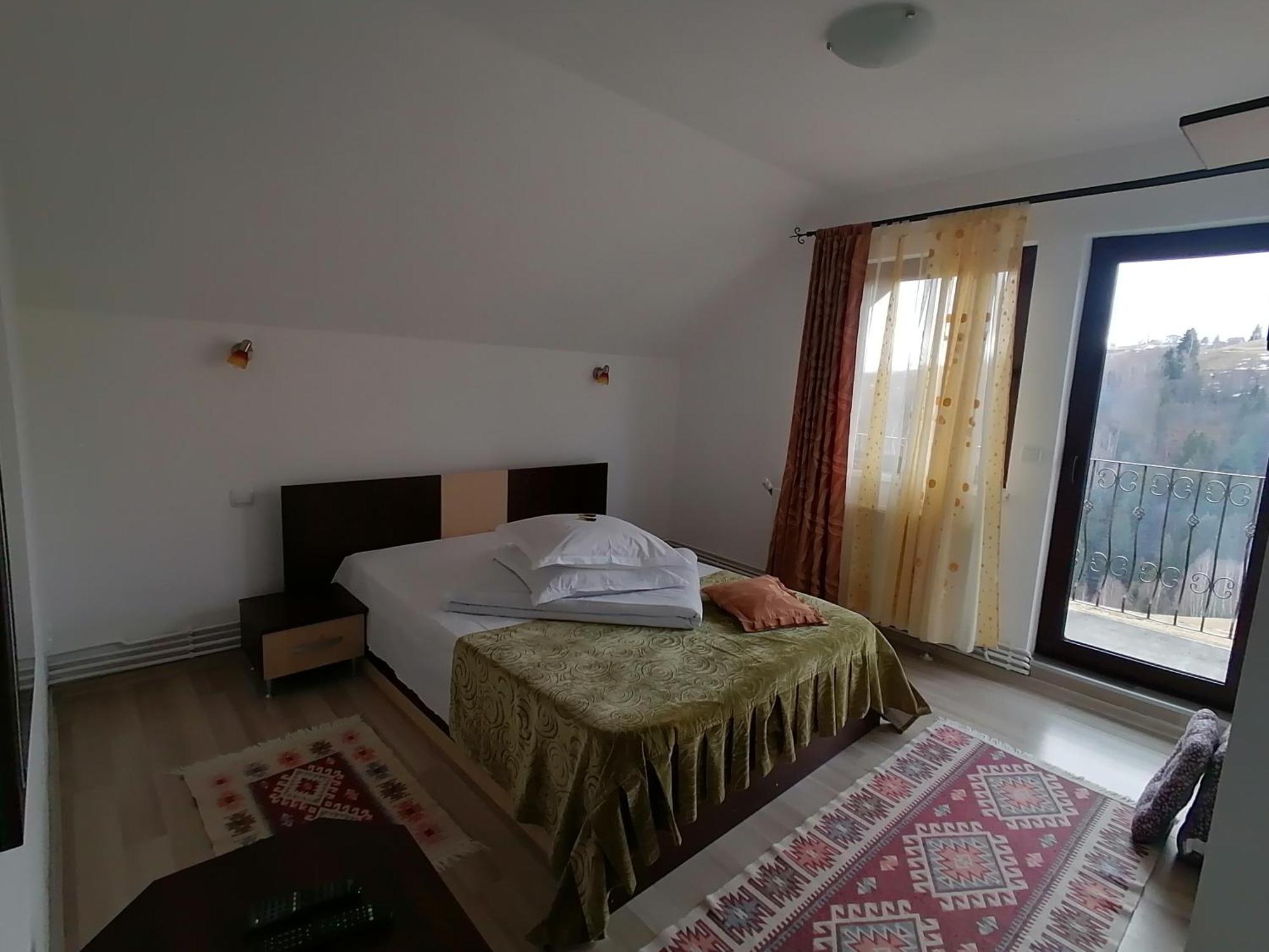 Garofita Pietrei Craiului Hotel Pestera  Luaran gambar