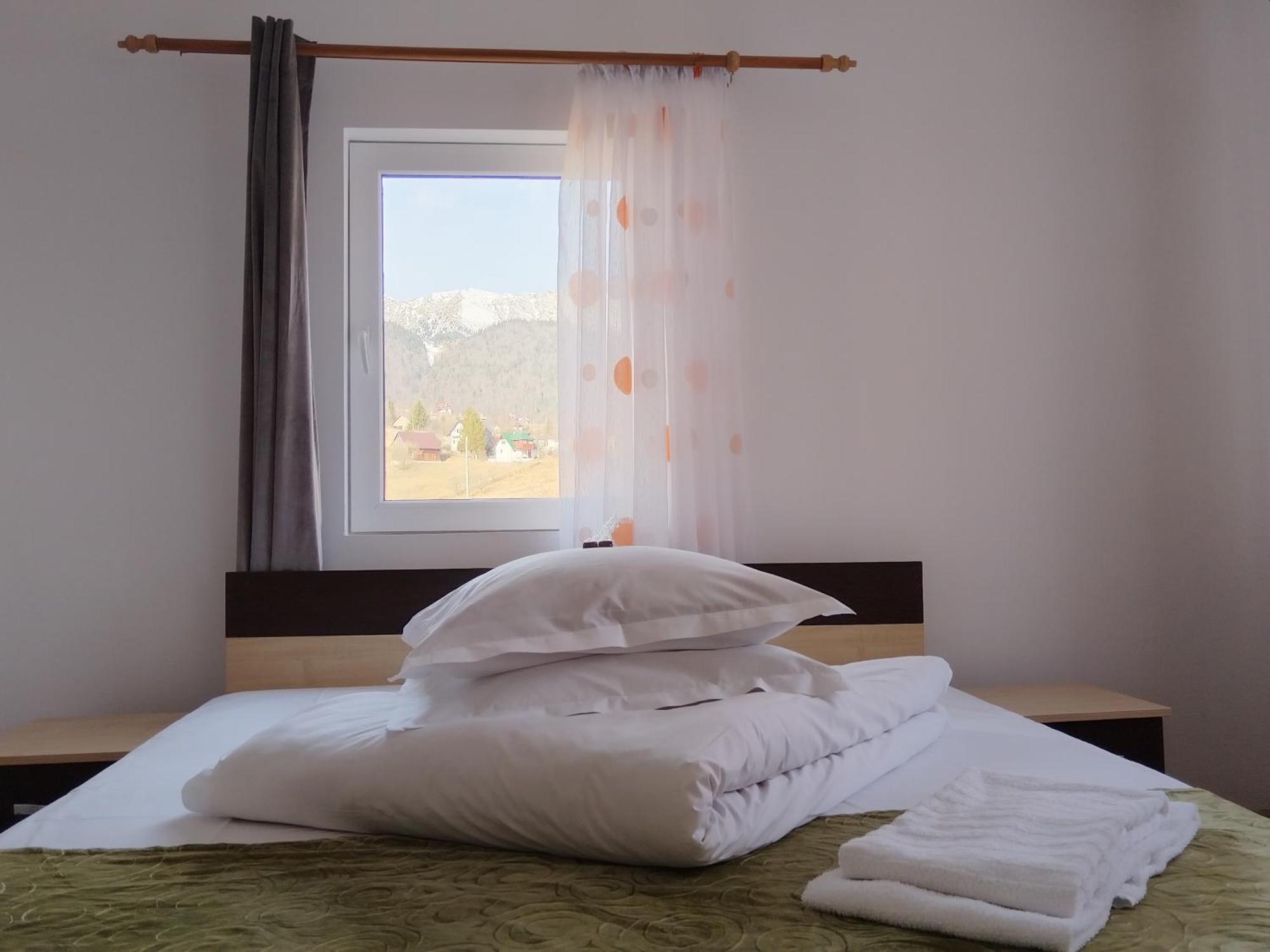 Garofita Pietrei Craiului Hotel Pestera  Luaran gambar