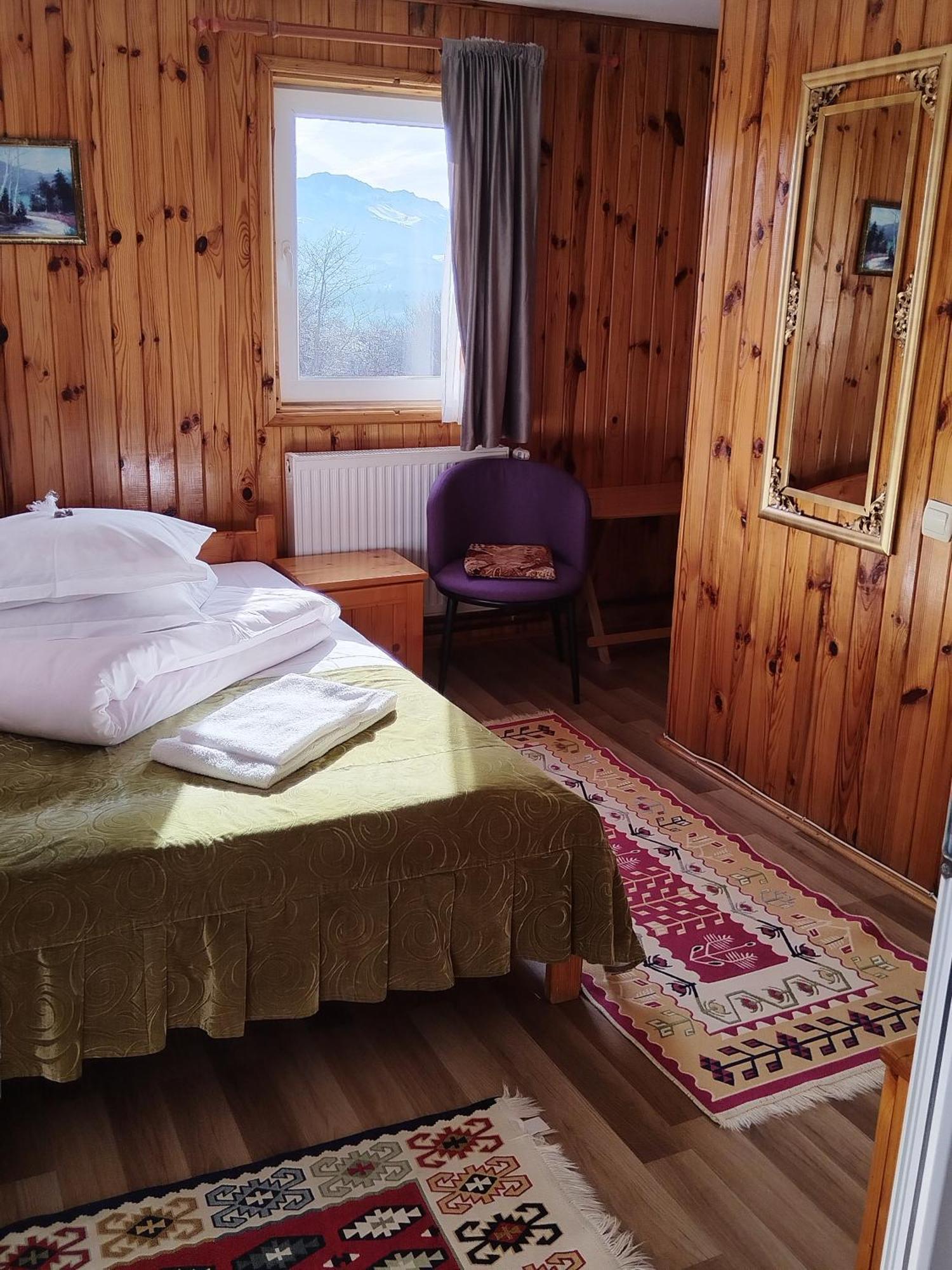 Garofita Pietrei Craiului Hotel Pestera  Luaran gambar